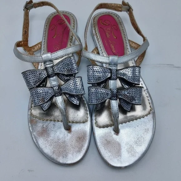 Poetic License Silver Leather Sequined Bows T-strap Sandals Women’s 7.5 - Picture 9 of 10